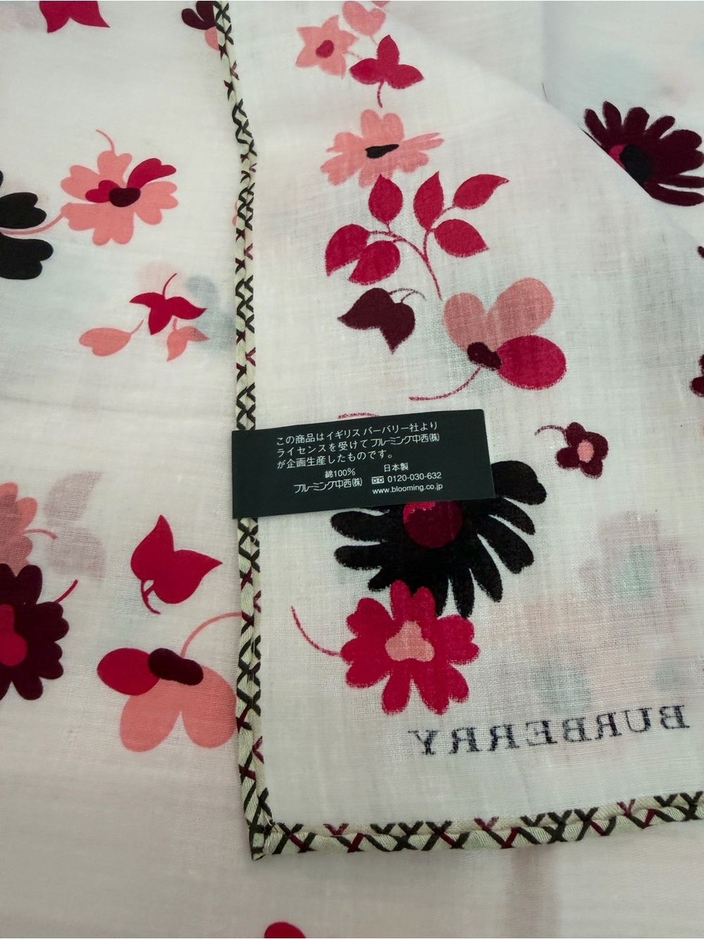 Authentic Burberry Pink Floral Cotton Handkerchief 22x22 - Picture 4 of 4